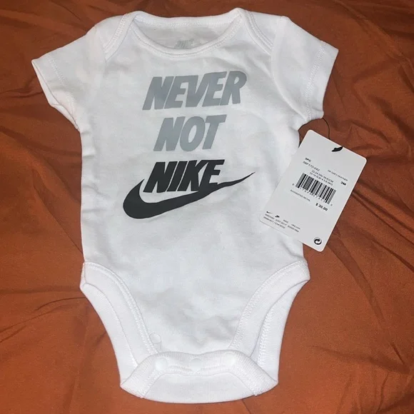 NWT.. Nike onesies and Gap pants for baby - Picture 2 of 5